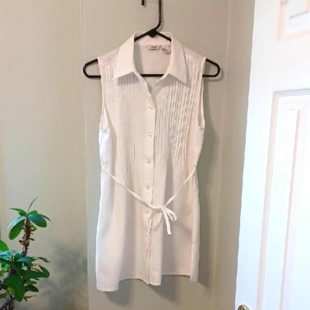 Edward, Sz M Pure, Irish Linen, Pure White Sleeveless Button-Up Blouse